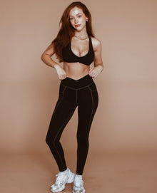  Cross-Front Pocket Legging - Black/White